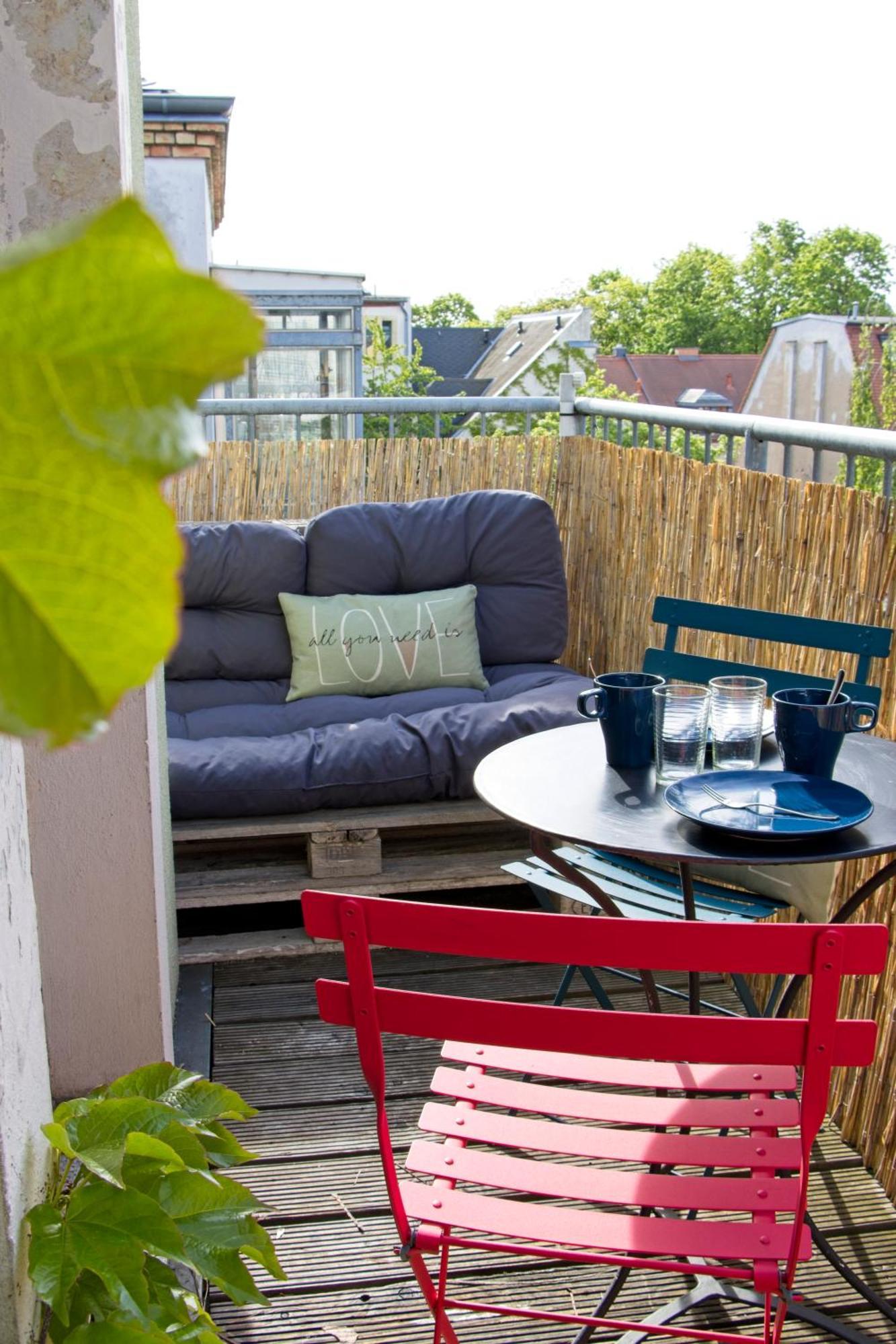 Neustadt-Aussicht - Grosse Wohnung Mit Balkon Drezda Kültér fotó
